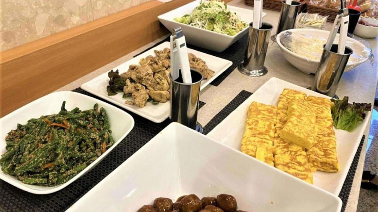 Toyoko Inn Osaka Umeda Nakatsu No.1 Buitenkant foto