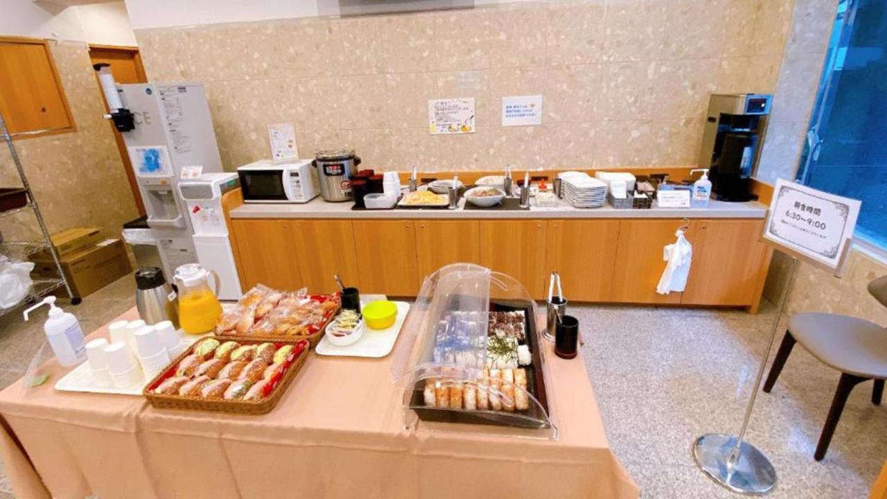 Toyoko Inn Osaka Umeda Nakatsu No.1 Buitenkant foto