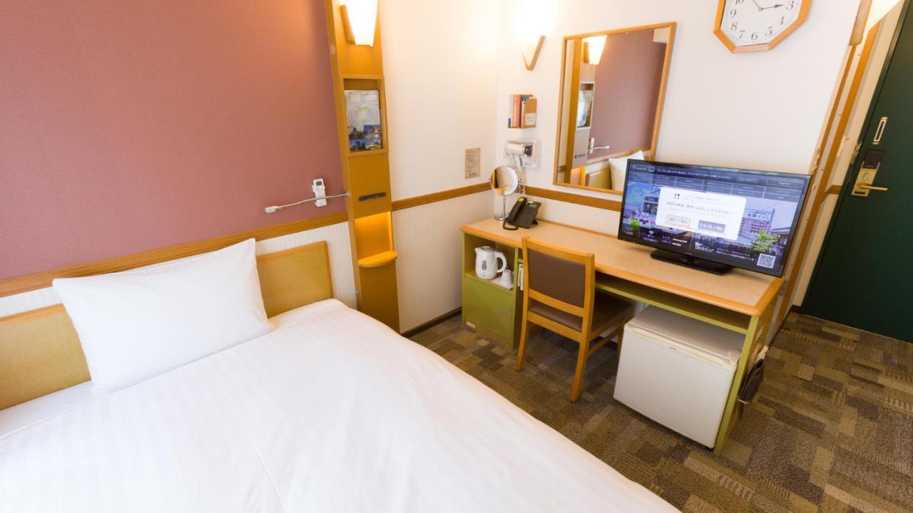 Toyoko Inn Osaka Umeda Nakatsu No.1 Buitenkant foto