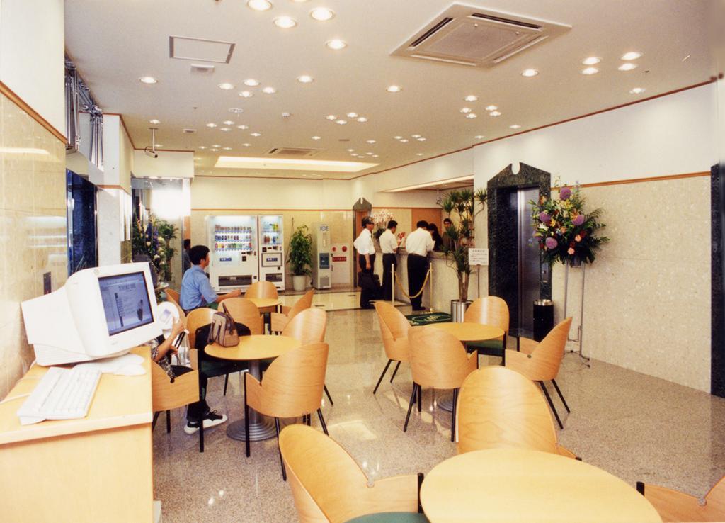 Toyoko Inn Osaka Umeda Nakatsu No.1 Buitenkant foto